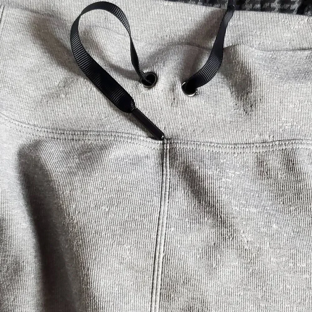 Umbro Girls L 10/12 Gray Jogger Sweatpants Pockets Ribbed Panels Stretch Drawstr